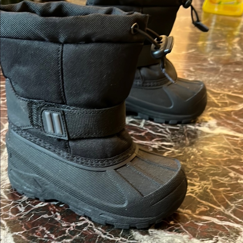 Black Winter Snow Boots